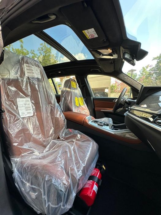 BMW X7 40i re-styling 2023