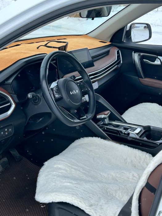 KIA SPORTAGE 2024 года