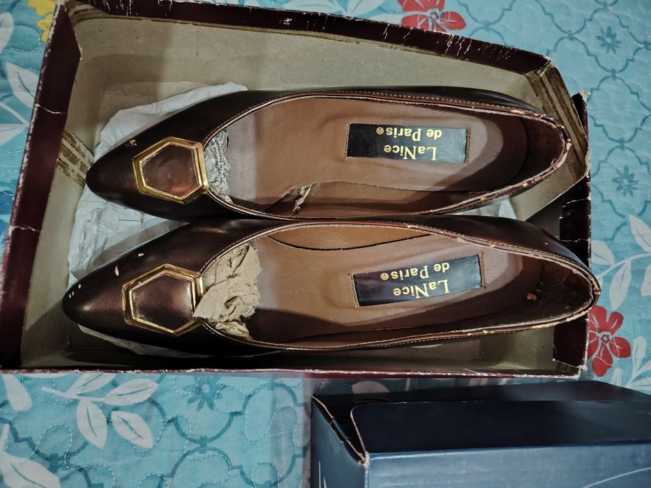 Продам женские туфли