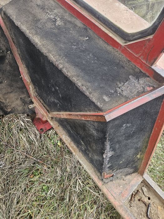 Cabina Tractor U 650 M model 2002