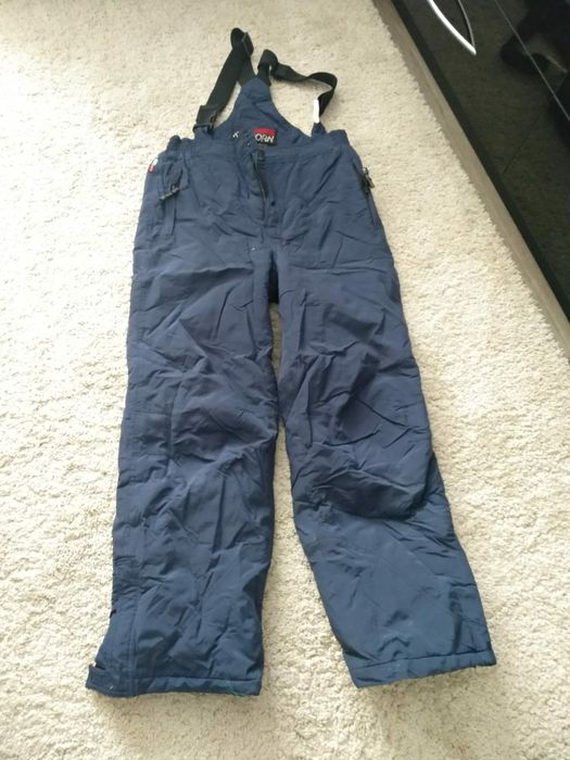 Продам детские куртки.