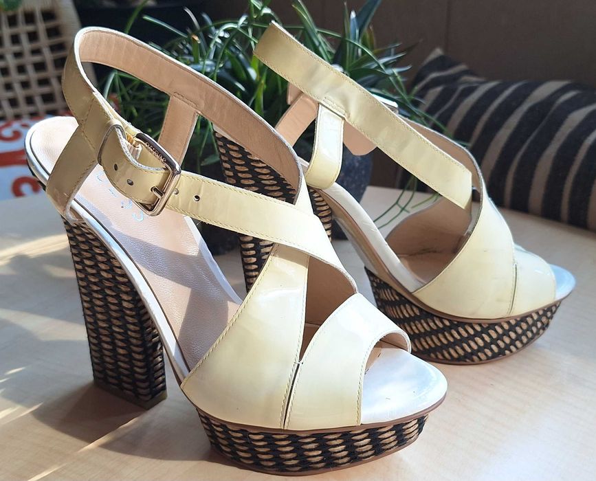 Sandale GUESS, Bej 37, Tocuri 9cm și Platformă Comodă