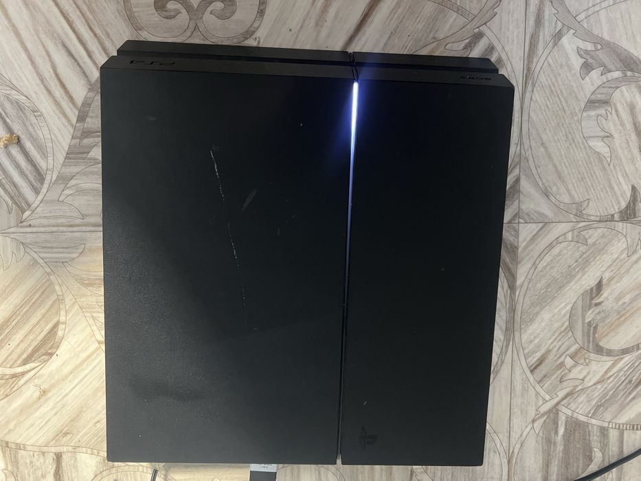 Продам PS4 или обмен на айфон