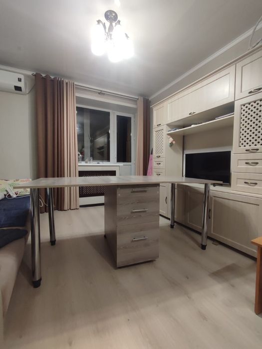 Продам стол раздвижной