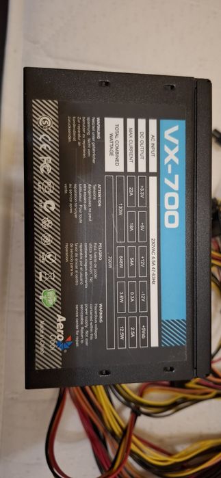 Блок питания 700w. Aero cool