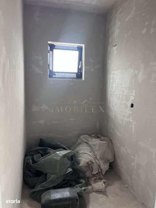 Casa individuala cu 4 camere + Garaj  , panouri fotovoltaice, Dezmir