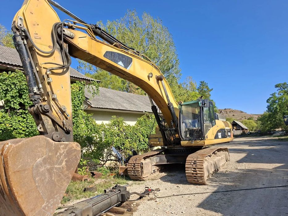 Caterpillar CAT 330 DLN Excavator pe senile