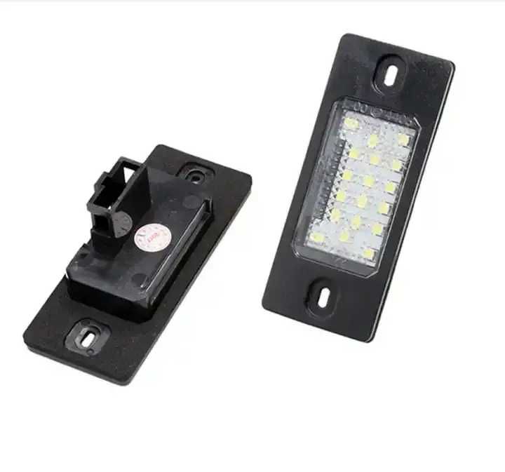 LED Плафони за Volkswagen Touareg Passat Golf Комби B5 комплект диодни