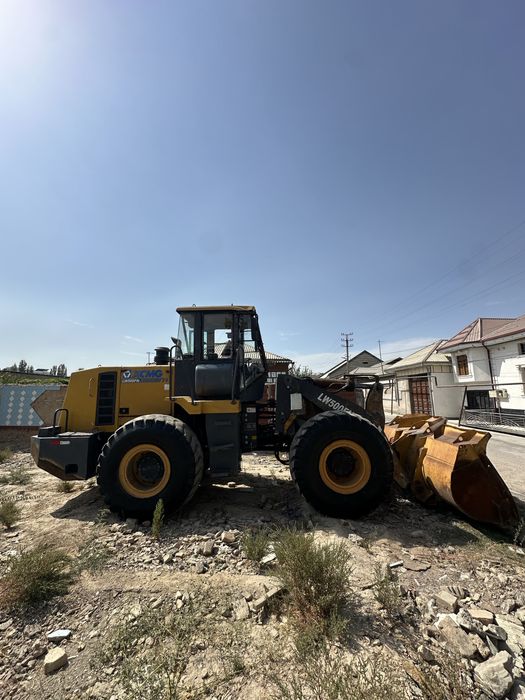 Пагрузчик сотилади ишлаб турибди