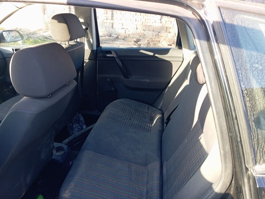 Продавам VW Polo 9n 1.2 На Части