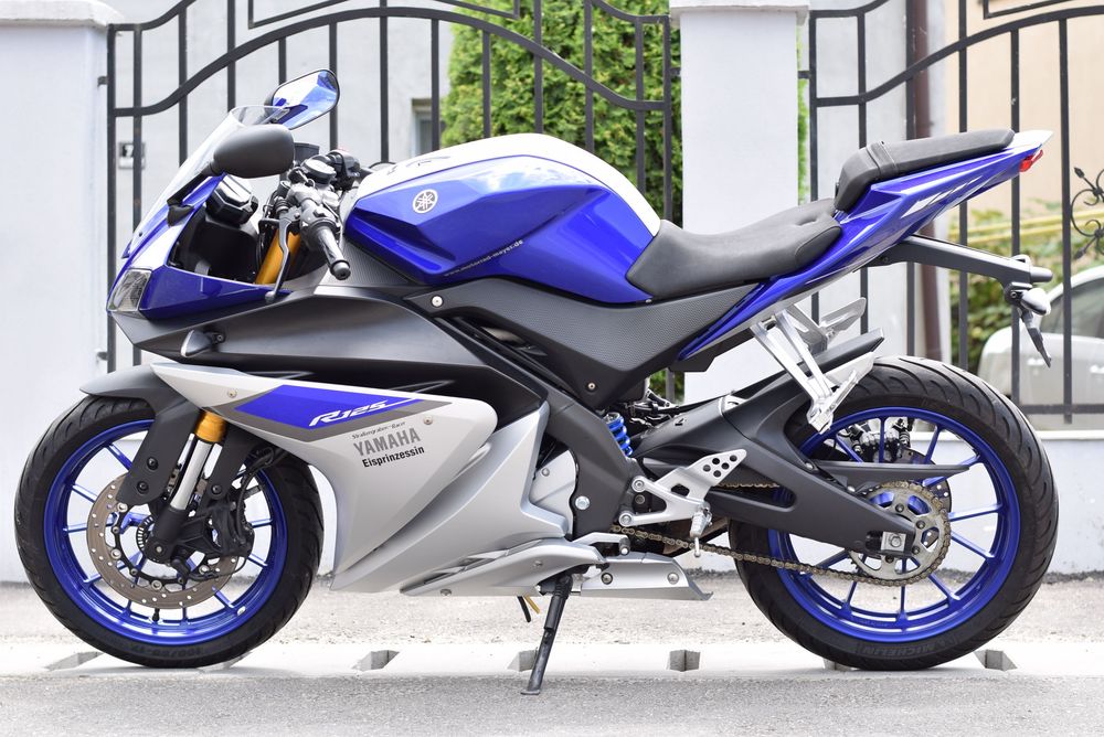 HONDA CBR 125 R IMPECABILA Imp Germania! ( 16 ani A1 CBR YZF Duke )
