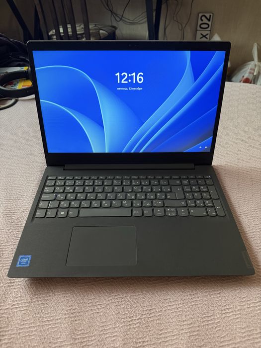 Ноутбук Lenovo V15-IGL 82C3