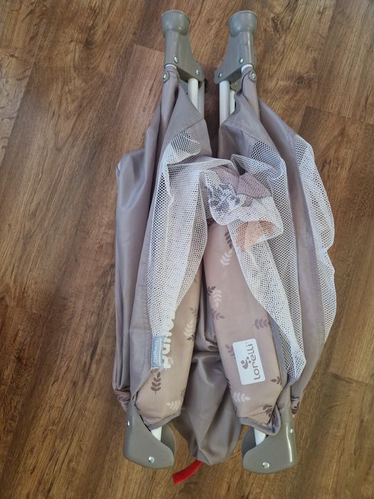 Продавам кошара Lorelli