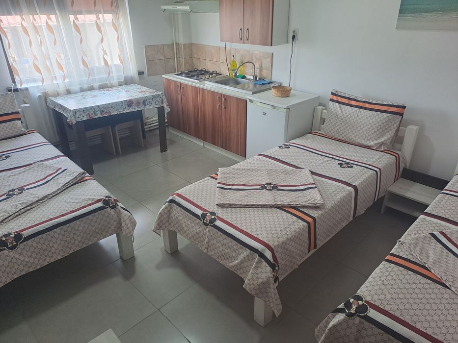 Cazare Muncitori Constanta Valu lui Traian Apartamente Garsoniere Paturi Single Bucătării Băi Proprii Terasă  acoperita