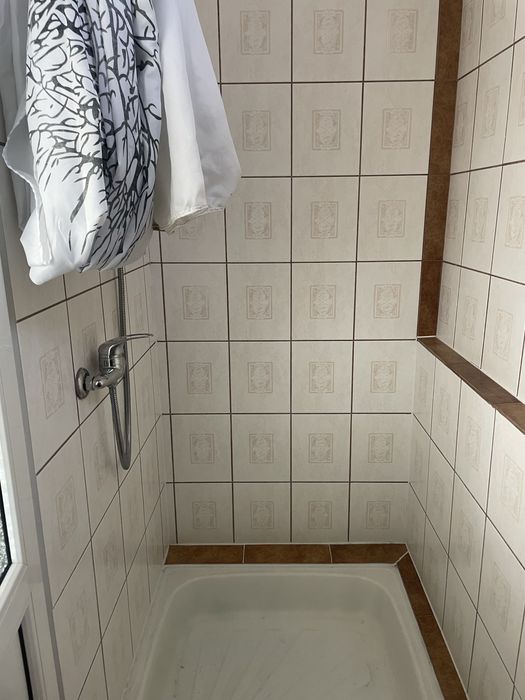 Inchiriez garsoniera la casa pentru o eleva sau studentă