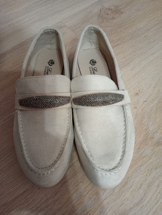 Продам женские балетки