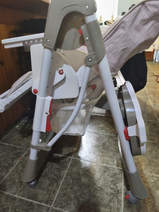 Детски стол за хранене