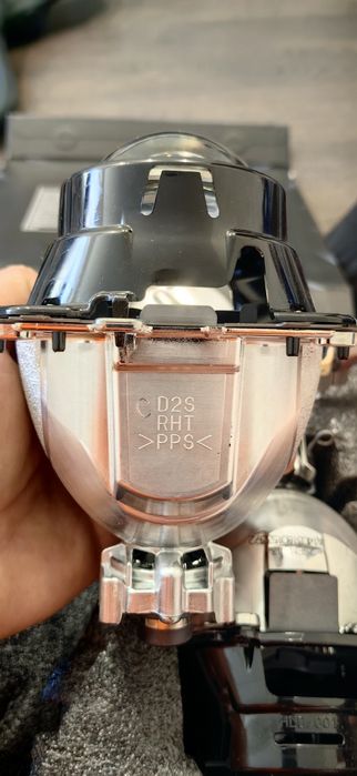 Продам линзы для авто