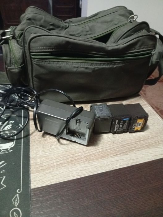 Vind cameră Panasonic hm 41 e perfect funcțională .