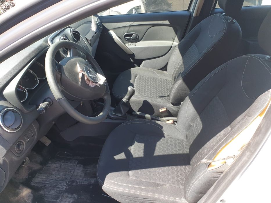 Dezmembrez Logan mcv  0.9 tce 2014  alb