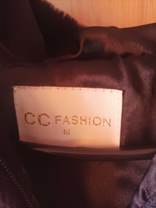 Дамско пухкаво елече