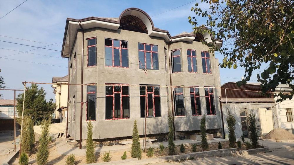 Назарбек 1.7 соток 5 комнатная.