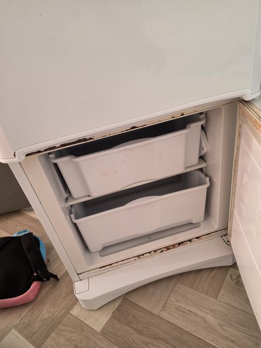 Продам холодильник