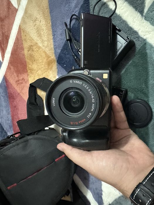 Panasonic LUMIX  DMC - G5 obiectiv 14-42