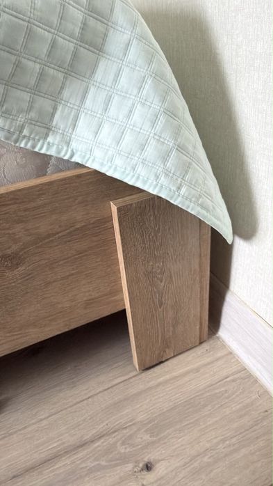 Продам кровать 90*200 с матрасом