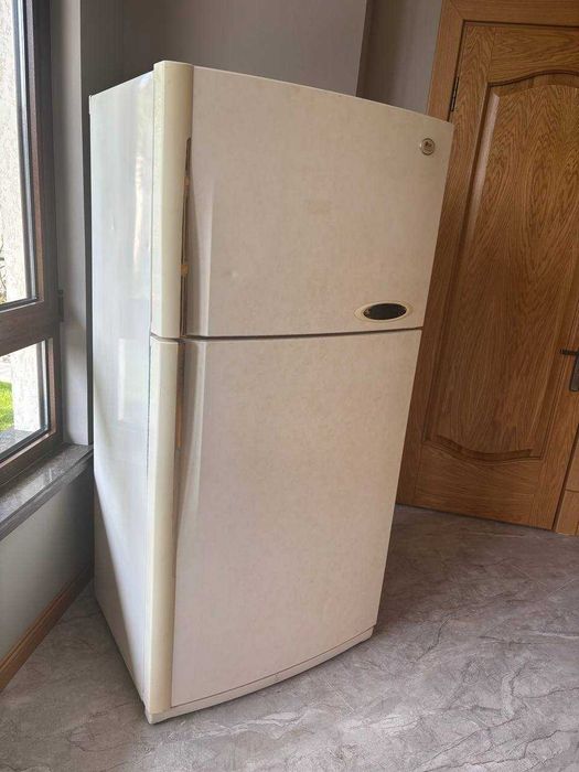 Холодильник "LG, Корея