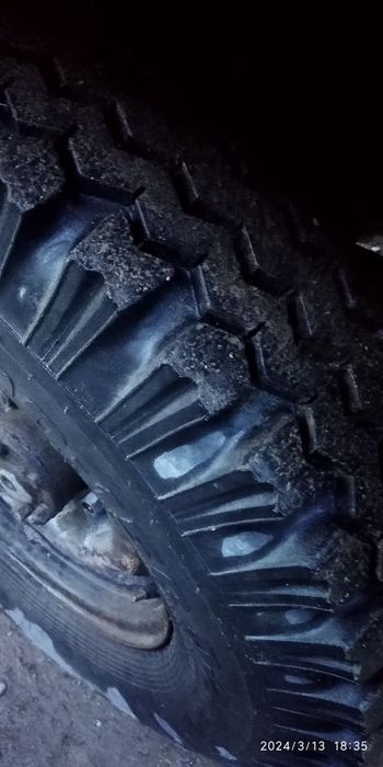 Uaz sotiladi kami bor