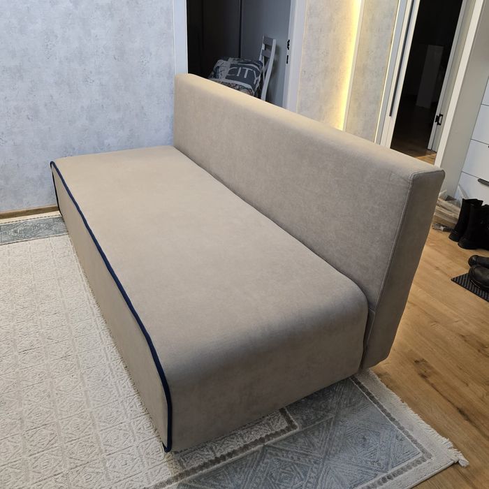 Продам диван для гостиной