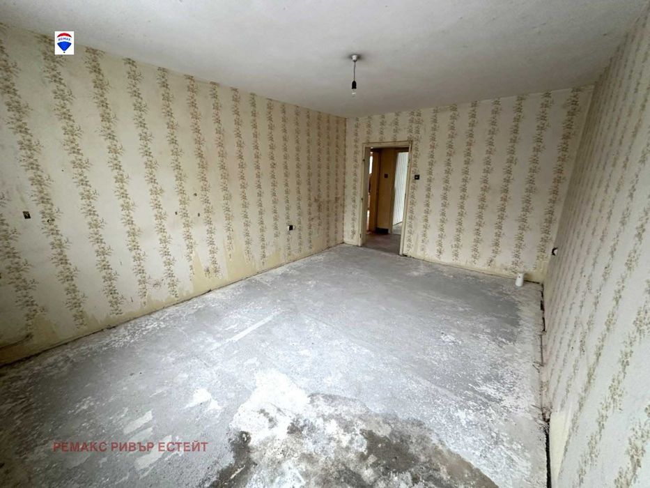 Продава се Тристаен апартамент в Русе, Здравец Изток - 82 кв.м за 622 €/кв.м - Снимка #1