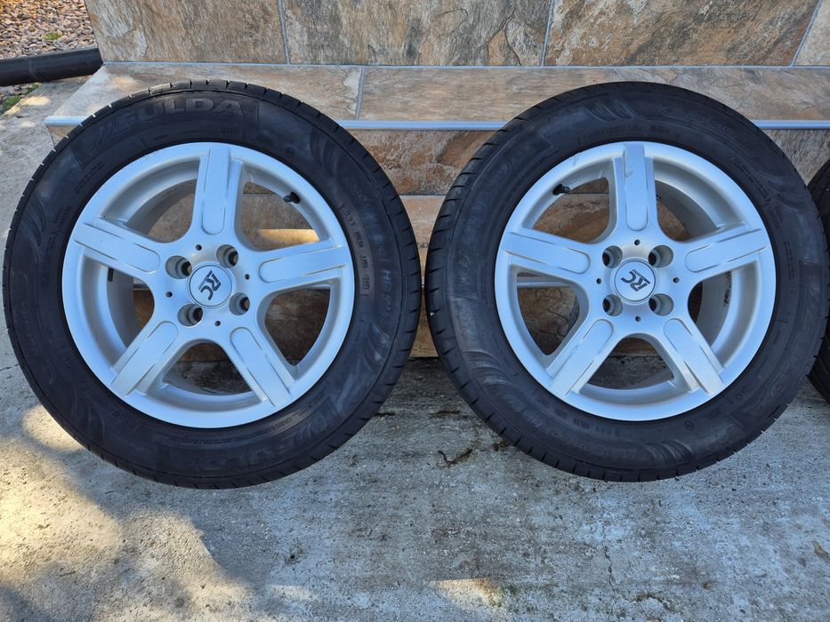 Jante Dacia R15 4x100 cu anvelope vară 185/65R15