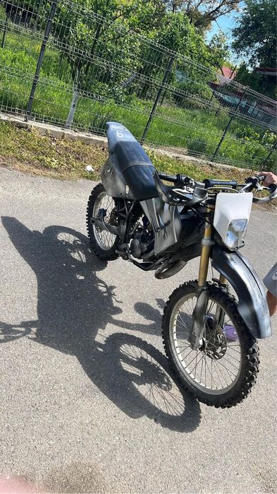 Vând cross Rieju 125 cc