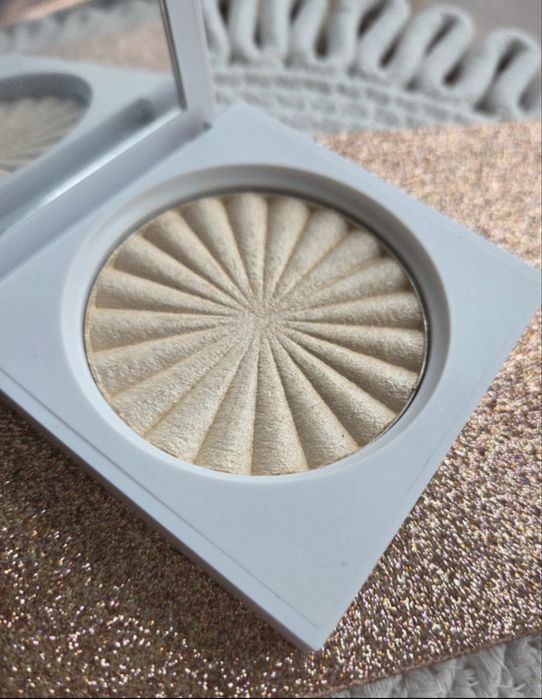 Iluminator Ofra highlighter