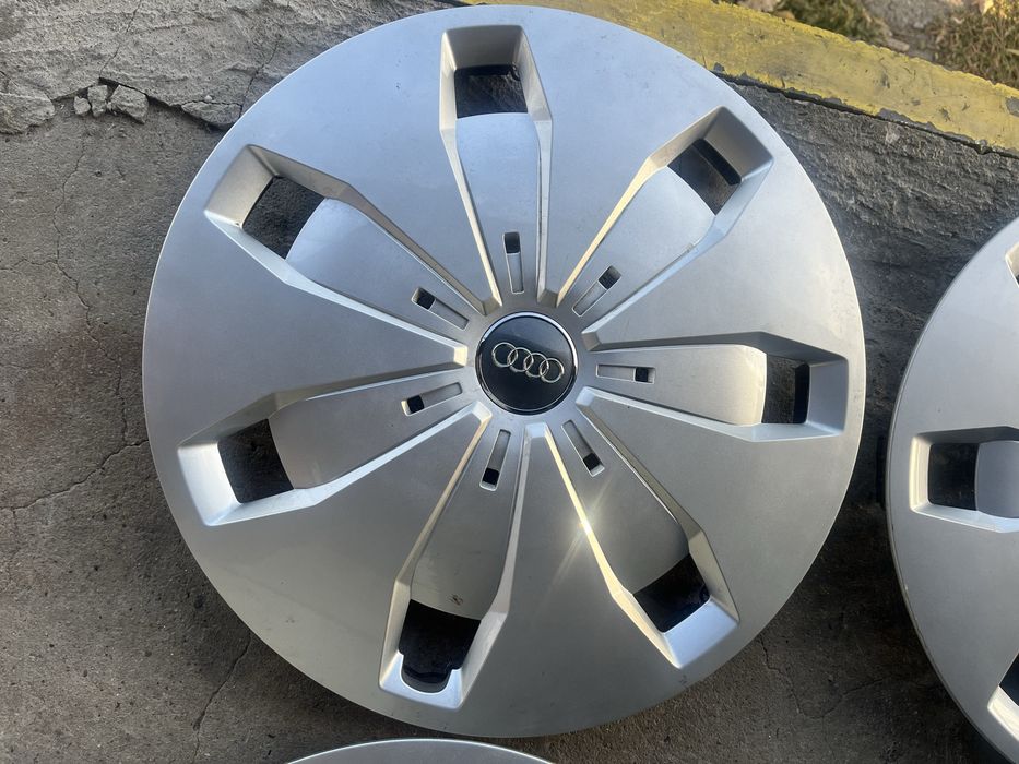 Оригинални тасове за Audi 16”