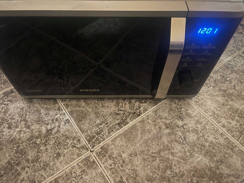 Микровълновa фурнa Samsung MG23K3575AS/OL, 23 л, 800W, Grill