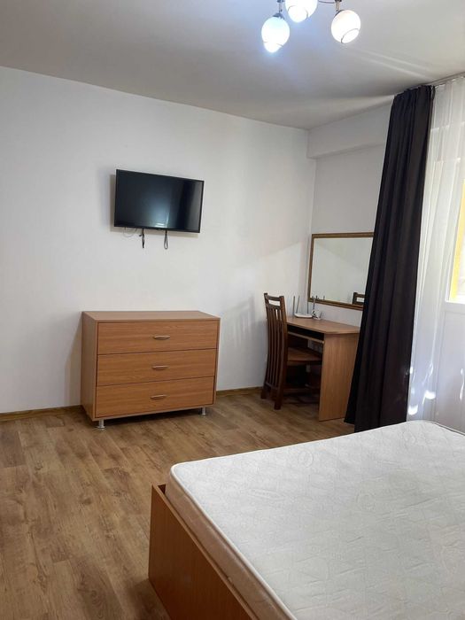 Inchiriez Garsoniera decomandata Bdul Brancoveanu, Zona Alunisului , sector 4