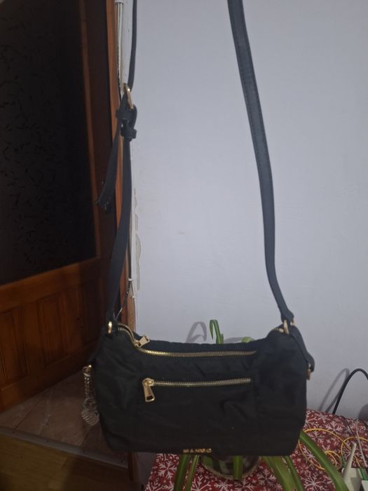 Poșetă pe umăr in stare foarte bună!