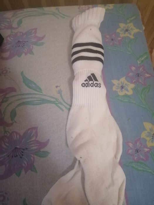 Футбольные бутсы фирмы adidas