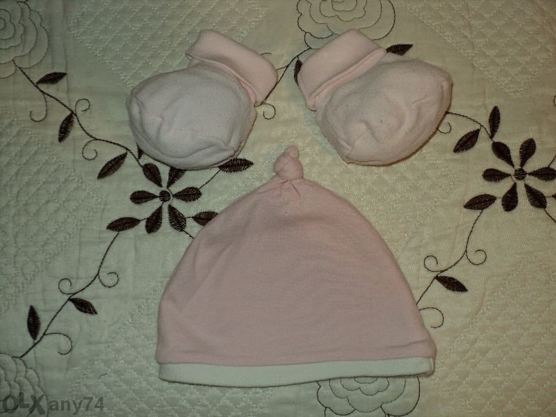 Костюмче за момиченце от 2 части (панталон и яке) + шапка и терлички