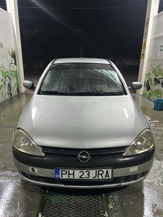 Vand opel corsa 1.4 benzina 1300€