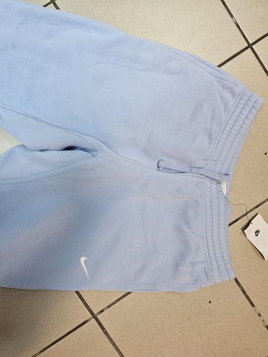 Vind Pantaloni Nike XL noi