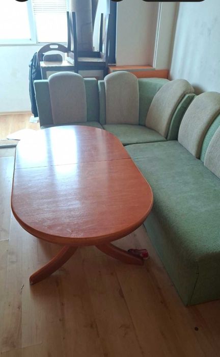 Дървена холна маса – масив