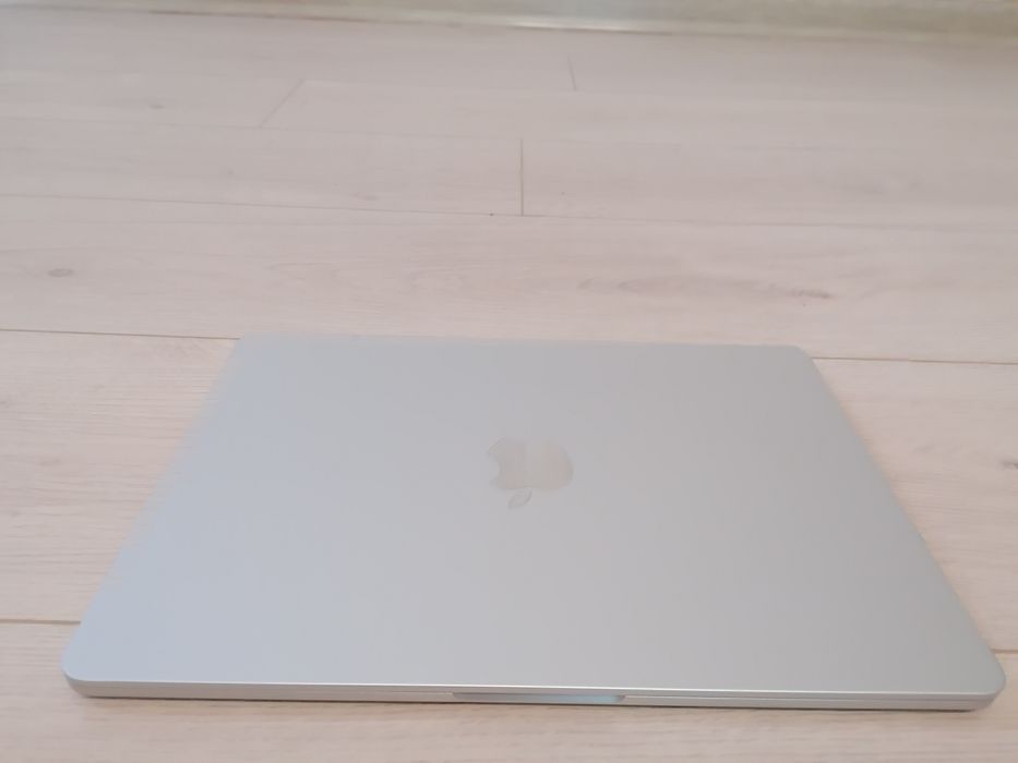 Макбук air 13,6, M3 chip