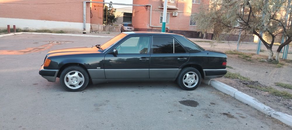 Мерседес 124 сатылады