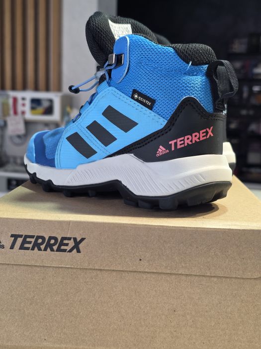 ADIDAS Terrex 28 детски  - неразличими от нови.