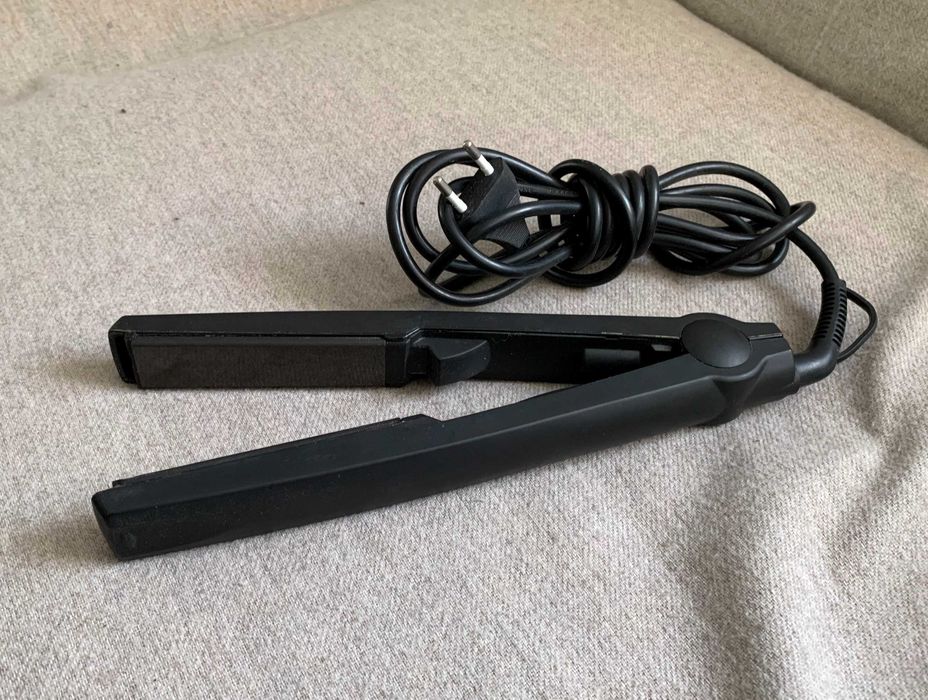 Placă de păr PureBeauty 50W, funcțională, simplă și ușor de folosit