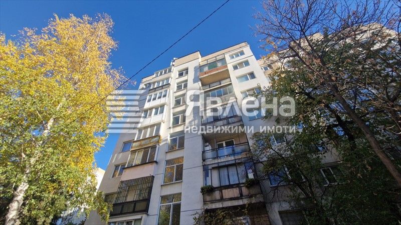 Двустаен апартамент с възможност за преустройство